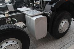 中国重汽 HOWO-T7H重卡 400马力 8X4 混凝土搅拌车(底盘)(ZZ1317N366MD1)