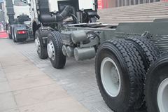 中国重汽 HOWO-T7H重卡 400马力 8X4 混凝土搅拌车(底盘)(ZZ1317N366MD1)