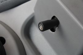 黄河&nbsp;自卸车驾驶室                                               图片