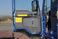 福田 奥铃CTX中卡 170马力 4X2 6.75米排半载货车(BJ1169VKPEK-FA)