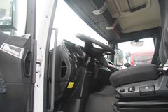 中国重汽 汕德卡SITRAK C5H中卡 180马力 4X2 6.1米厢式载货车(ZZ5126XYZH451GD1) 中国重汽 汕德卡SITRAK C5H中卡 180马力 4X2 6.1米厢式载货车(ZZ5126XYZH451GD1)