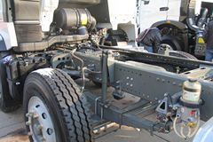 中国重汽 HOWO T5G重卡 310马力 8X4 9.5米载货车底盘(P7V7)(ZZ1317N466GD1)