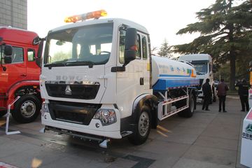 中国重汽 HOWO T5G 180马力 4X2 洒水车