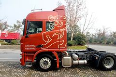 联合卡车 U380重卡 标载型 380马力 4X2低鞍座牵引车(SQR4181D6Z-2)
