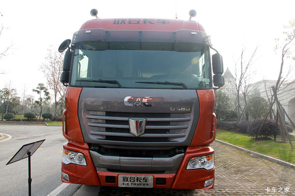 联合卡车 U380重卡 380马力 4X2牵引车(QCC4182D651)