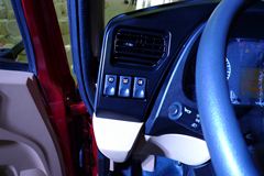 重汽王牌 重卡 280马力 8X4 9.4米载货车底盘(代号012)(CDW1310A1T4)