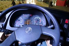 重汽王牌 重卡 280马力 8X4 9.4米载货车底盘(代号012)(CDW1310A1T4)