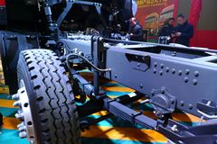 重汽王牌 重卡 280马力 8X4 9.4米载货车底盘(代号012)(CDW1310A1T4)