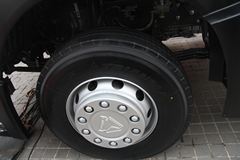 中国重汽 HOWO T7H重卡 400马力 6X2牵引车(ZZ4257V323HD1)
