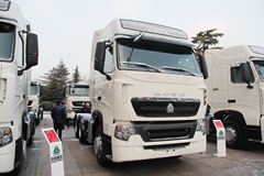 中国重汽 HOWO T7H重卡 440马力 6X4牵引车(ZZ4257V324HD1)