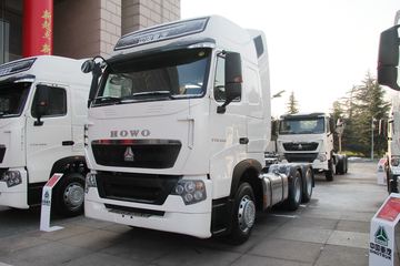 中国重汽 HOWO T7H重卡 440马力 6X4牵引车(ZZ4257V324HD1)