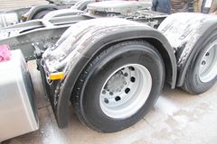 中国重汽 HOWO T7H重卡 440马力 6X4牵引车(ZZ4257V324HD1)