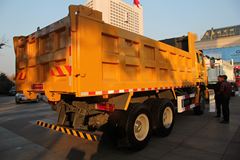 中国重汽 豪瀚J5G 310马力 6X4 5.8米自卸车(ZZ3255N3846D1)