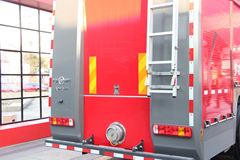 中国重汽 HOWO 360马力 4X2 消防车