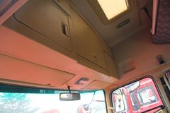 中国重汽 斯太尔重卡 340马力 6X2牵引车(ZZ4223N27C1D1N)