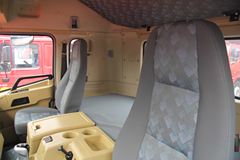 中国重汽 斯太尔重卡 340马力 6X2牵引车(ZZ4223N27C1D1N)