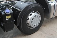 中国重汽 斯太尔重卡 340马力 6X2牵引车(ZZ4223N27C1D1N)