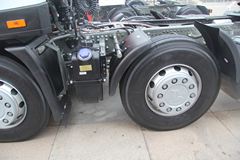 中国重汽 斯太尔重卡 340马力 6X2牵引车(ZZ4223N27C1D1N)