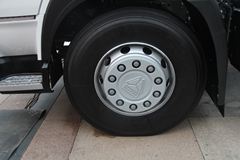 中国重汽 斯太尔重卡 340马力 6X2牵引车(ZZ4223N27C1D1N)