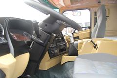中国重汽 斯太尔重卡 380马力 6X4牵引车(ZZ4253N3241D1BN)