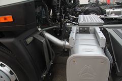 中国重汽 斯太尔重卡 380马力 6X4牵引车(ZZ4253N3241D1BN)
