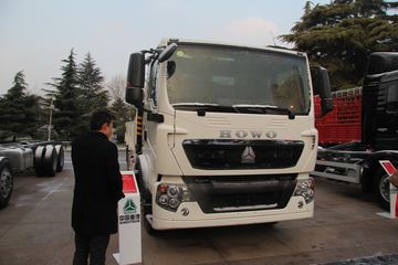 中国重汽 HOWO T5G 206马力 4X2 随车吊(ZZ5167H501GD1/H7M5M-SC)