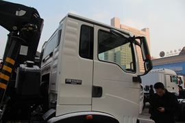 HOWO T5G&nbsp;随车吊上装图片