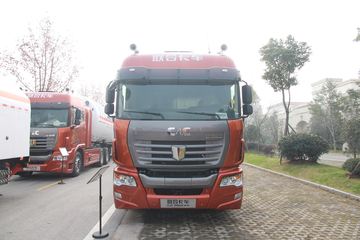 联合卡车 U380重卡 380马力 6X2牵引车(QCC4252D659)