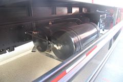 福田 欧马可5系中卡 170马力 4X2 6.75米厢式载货车(BJ5139XXY-F1)