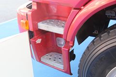 福田 欧马可5系中卡 170马力 4X2 6.75米厢式载货车(BJ5139XXY-F1)