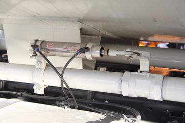 ���� ŷ����3ϵ 156���� 4X2 ��ˮ��(�ǽ���)(BQJ5121GSSB)ͼƬ