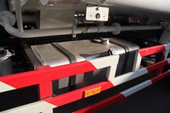 福田 欧马可3系 156马力 4X2 洒水车(亚洁牌)(BQJ5121GSSB)