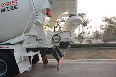 联合卡车U336 336马力 6X4 混凝土搅拌车(SQR5250GJBD6T4-1) 联合卡车U336 336马力 6X4 混凝土搅拌车(SQR5250GJBD6T4-1)