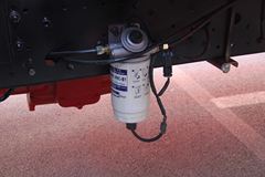 福田 欧马可5系中卡 170马力 4X2 6.75米仓栅式载货车(BJ5139CCY-F1)