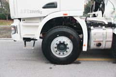 联合卡车U380 380马力 8X4 混凝土搅拌车(SQR5311GJBD6T6-1)