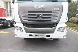 联合卡车底盘&nbsp;油罐车外观图片