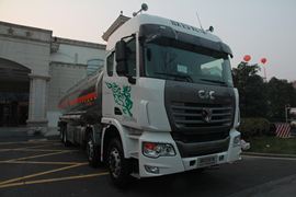 联合卡车底盘&nbsp;油罐车外观图片