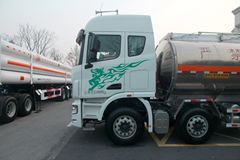 联合卡车 U290 290马力 8X4 运油车(中集牌)(SQR5311GYYD5T6)