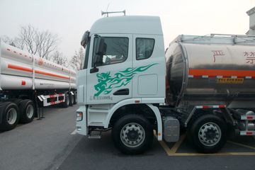 联合卡车底盘&nbsp;油罐车外观图片