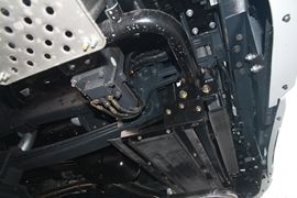 联合卡车底盘&nbsp;油罐车底盘图片