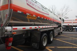 联合卡车底盘&nbsp;油罐车上装图片