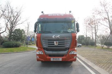 联合卡车底盘&nbsp;液体运输车外观图片