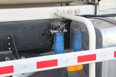 雷萨 L8系列 336马力 6X4 混凝土搅拌车