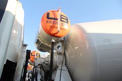 雷萨 L8系列 340马力 6X4 混凝土搅拌车