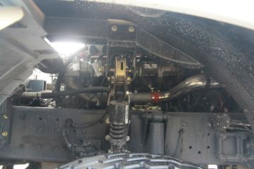 ���Ͽ��� U340 340���� 6X4 5.6��LNG��ж��(SQR3252N6T4)ͼƬ