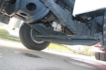 ���Ͽ��� U340 340���� 6X4 5.6��LNG��ж��(SQR3252N6T4)ͼƬ