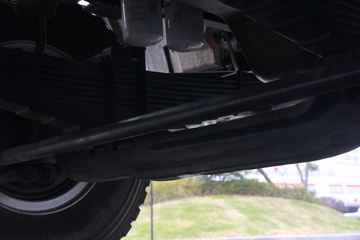 ���Ͽ��� U340 340���� 6X4 5.6��LNG��ж��(SQR3252N6T4)ͼƬ