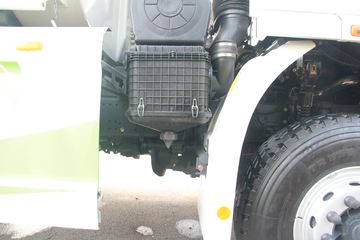 ���Ͽ��� U340 340���� 6X4 5.6��LNG��ж��(SQR3252N6T4)ͼƬ