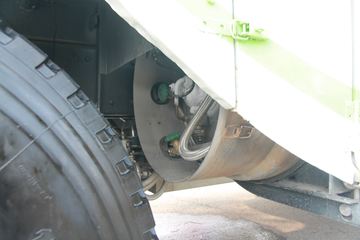 ���Ͽ��� U340 340���� 6X4 5.6��LNG��ж��(SQR3252N6T4)ͼƬ