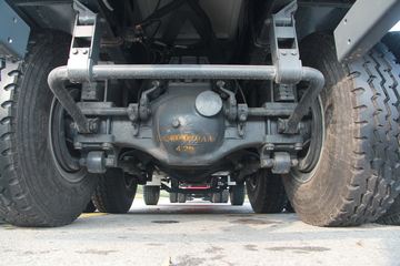 ���Ͽ��� U340 340���� 6X4 5.6��LNG��ж��(SQR3252N6T4)ͼƬ